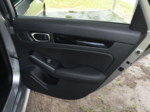 Certified 2025 Honda Civic Sport Touring image 20