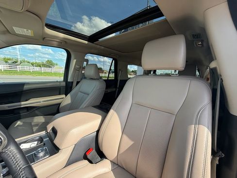 Used 2022 Ford Expedition Max XLT AWD/4WD image 13