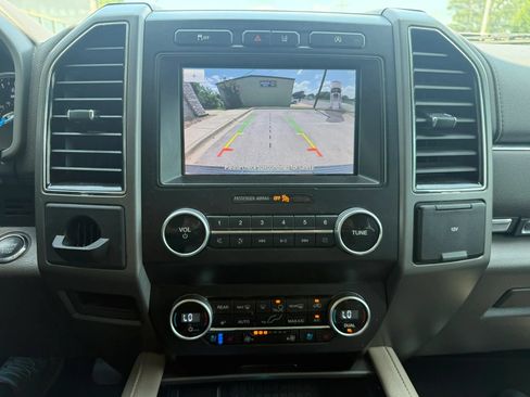 Used 2021 Ford Expedition XLT RWD image 10