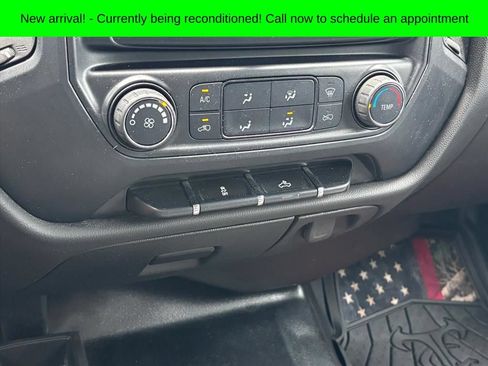 Used 2019 Chevrolet Silverado 2500 W/T AWD/4WD image 17