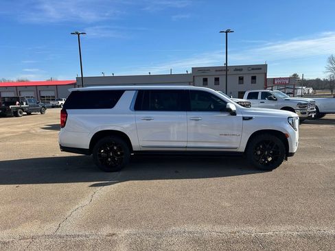 Used 2023 GMC Yukon XL Denali image 6