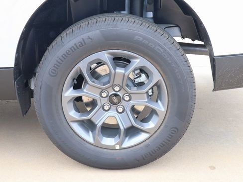 New 2025 Ford Maverick XLT w/ XLT Luxury Package image 18