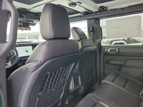 New 2025 Ford Bronco Badlands w/ Sasquatch Package AWD/4WD image 16