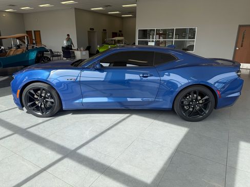 Used 2023 Chevrolet Camaro LT w/ RS Package image 8