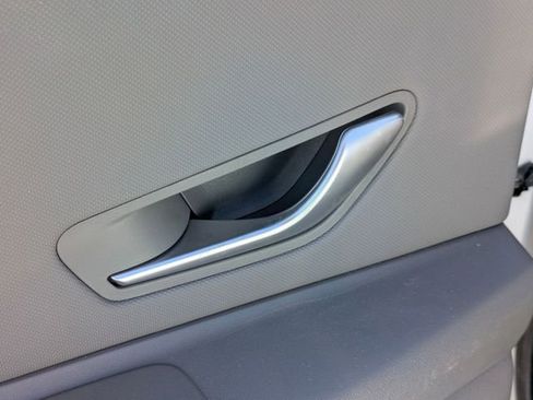 Used 2025 Hyundai Elantra SEL FWD image 27