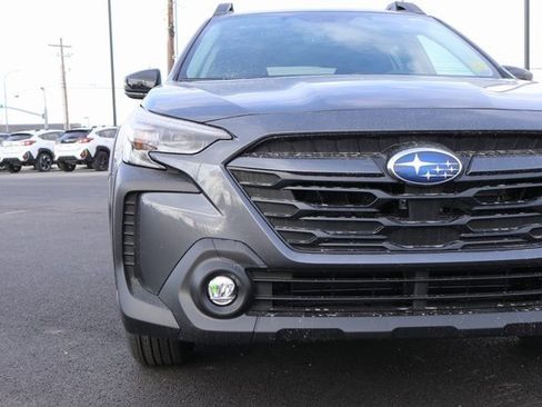 Used 2025 Subaru Outback Premium w/ Popular Package #1A image 9