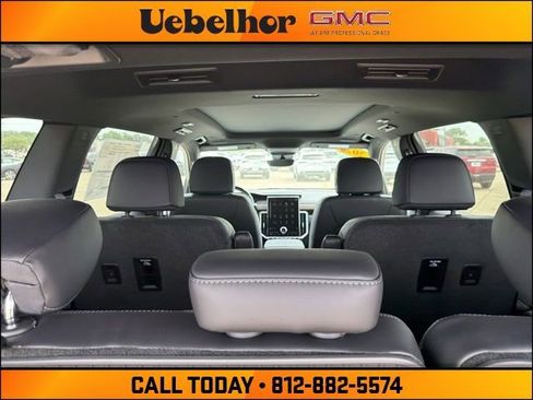 New 2026 GMC Acadia Denali w/ Super Cruise Package FWD image 12