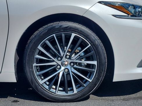 Used 2024 Lexus ES 350 w/ Premium Package FWD image 14