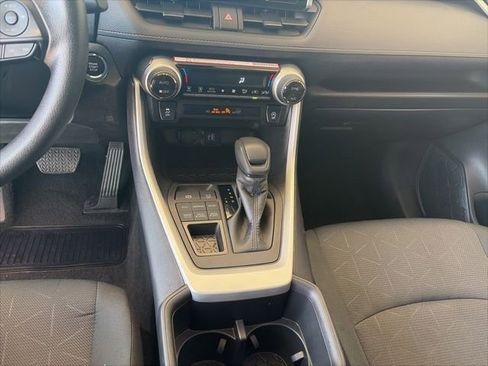 Used 2025 Toyota RAV4 XLE AWD/4WD image 35