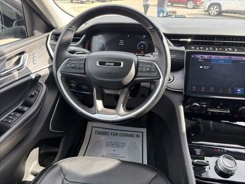 Used 2022 Jeep Grand Cherokee Limited AWD/4WD image 25