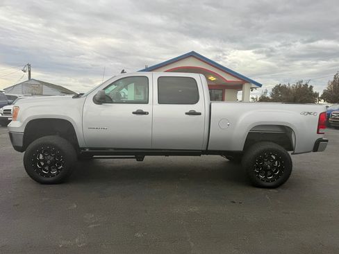 Used 2012 GMC Sierra 2500 SLE w/ SLE Preferred Package image 2