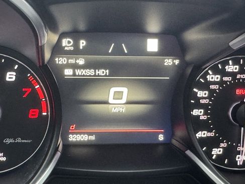 Used 2022 Alfa Romeo Stelvio Quadrifoglio w/ Active Assist Plus Package image 17