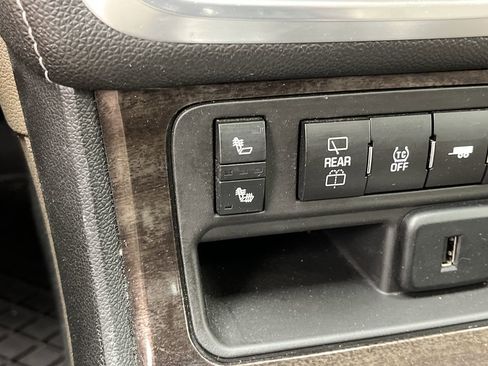 Used 2017 GMC Acadia Limited SLT AWD/4WD image 22