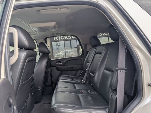 Used 2012 Chevrolet Tahoe LTZ image 17