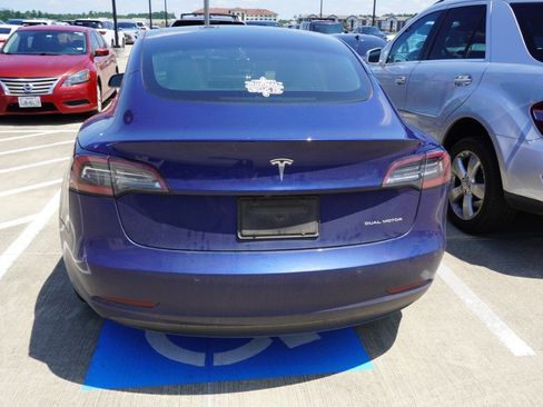 Used 2022 Tesla Model 3 Long Range AWD/4WD image 6