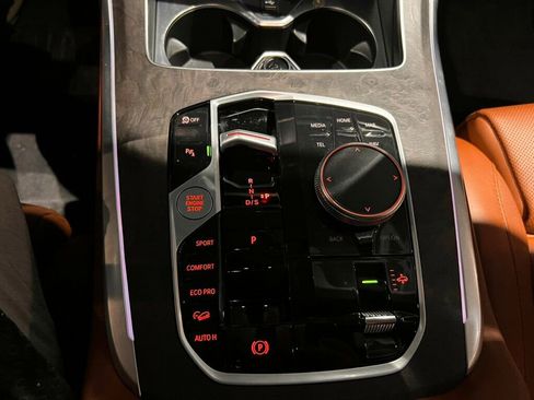 Used 2024 BMW X7 xDrive40i w/ M Sport Package image 16