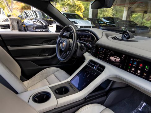 Certified 2022 Porsche Taycan 4 Cross Turismo image 47