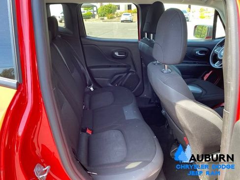 Used 2020 Jeep Renegade Trailhawk w/ Cold Weather Group AWD/4WD image 15