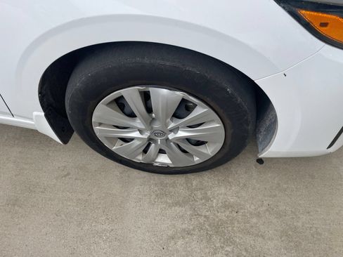 Used 2025 Nissan Sentra S FWD image 6