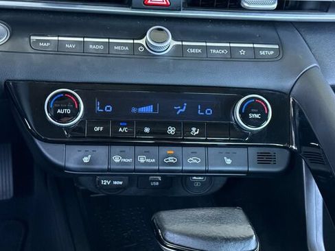 Used 2023 Hyundai Elantra SEL w/ Convenience Package FWD image 20