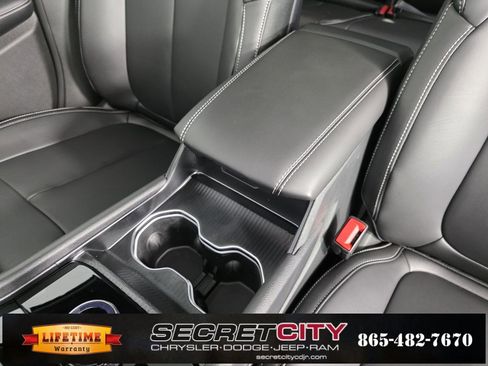 New 2025 Jeep Grand Cherokee Limited w/ Black Appearance Package image 27