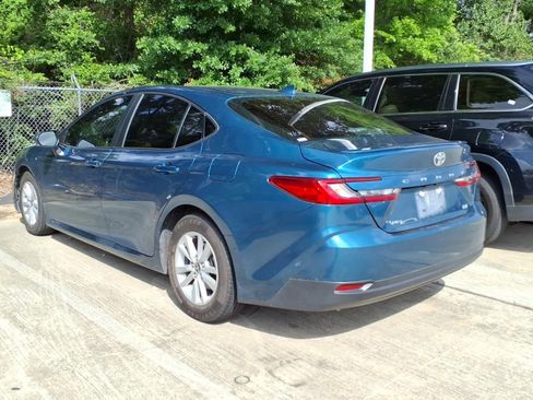 Certified 2025 Toyota Camry LE w/ Convenience Package image 2