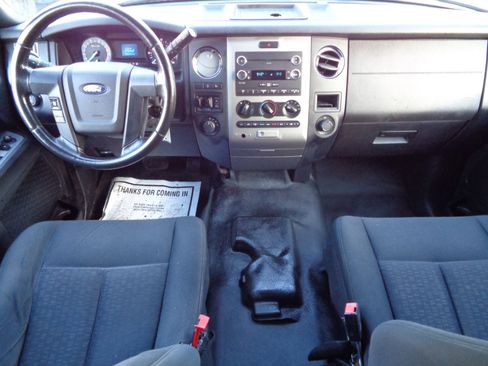 Used 2016 Ford Expedition XL image 28