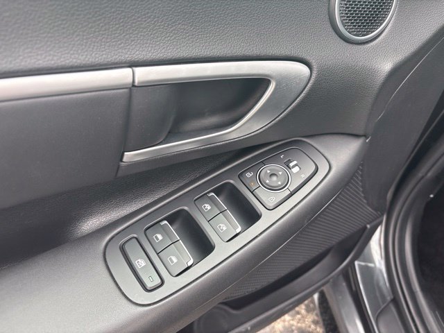 Used 2025 Hyundai Sonata SEL FWD image 15
