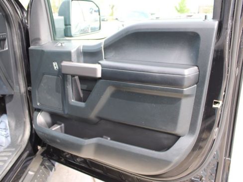 Used 2020 Ford F150 XLT w/ Equipment Group 302A Luxury AWD/4WD image 21