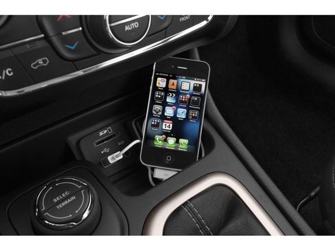 Used 2015 Jeep Cherokee Limited w/ Luxury Group AWD/4WD image 75
