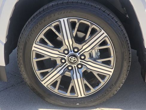 Used 2026 Toyota Sequoia Capstone image 8