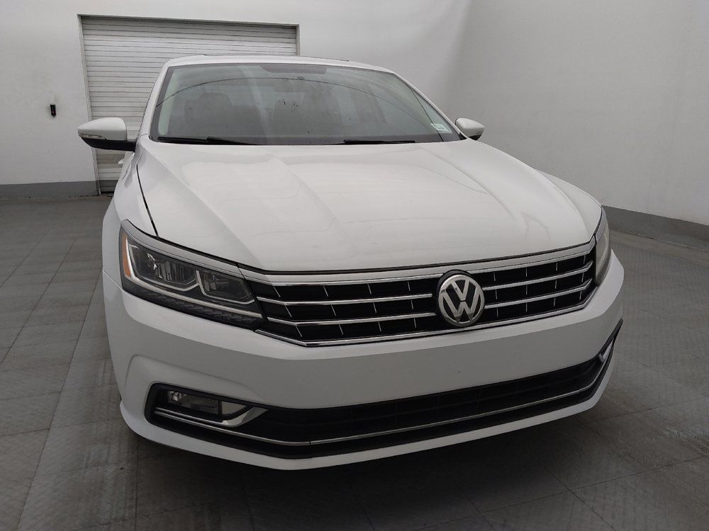 Used 2018 Volkswagen Passat 2.0T SE w/ SE Lighting Package FWD image 14