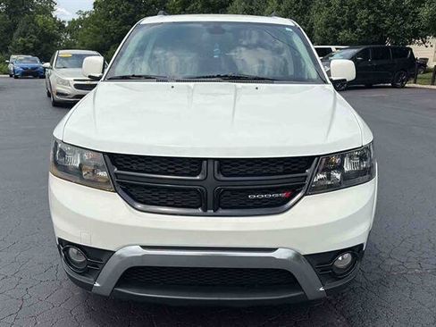 Used 2019 Dodge Journey Crossroad FWD image 3