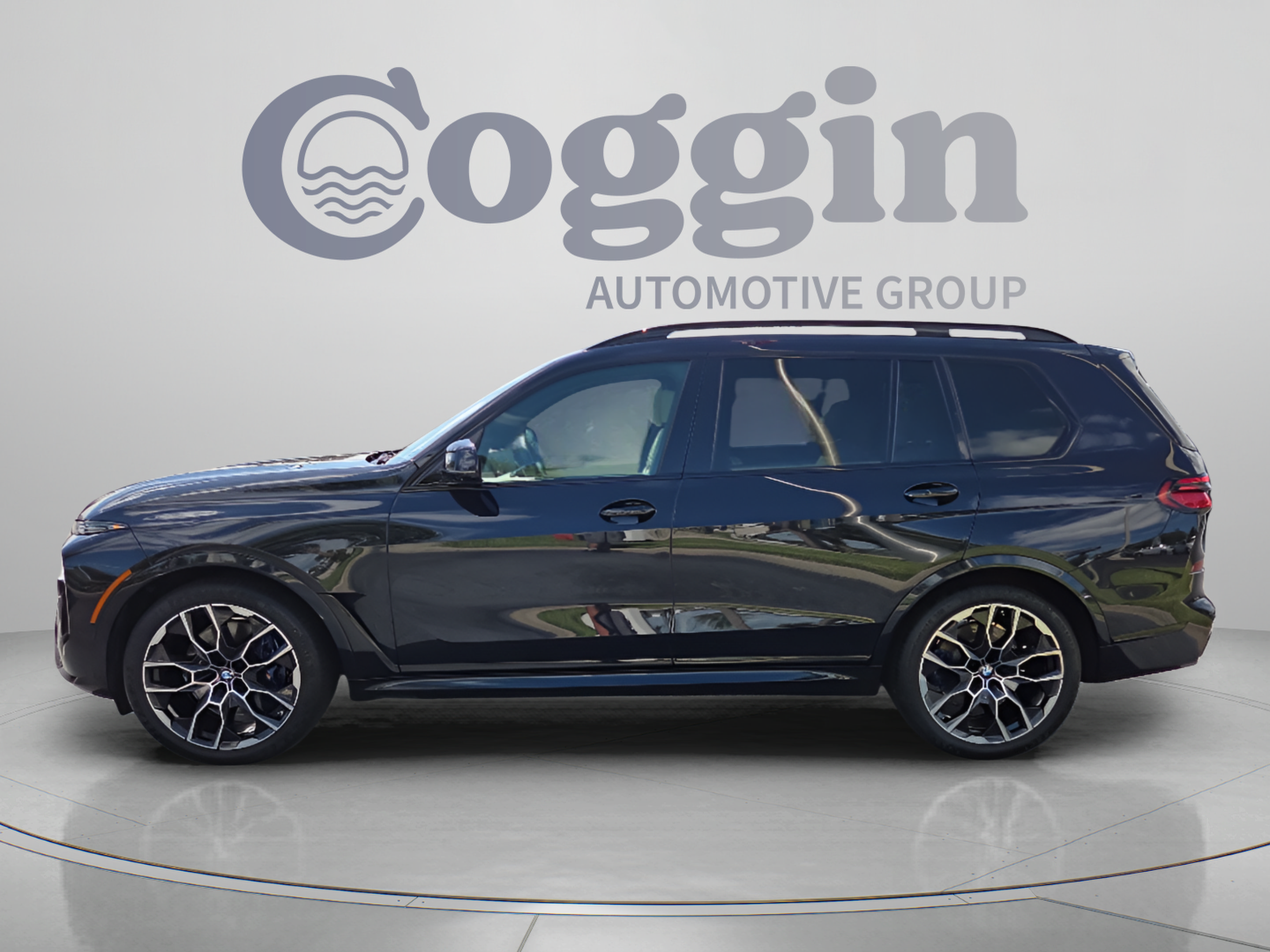 Certified 2024 BMW X7 xDrive40i w/ M Sport Package AWD/4WD image 2