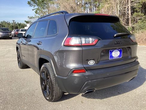 Used 2019 Jeep Cherokee Latitude Plus image 7