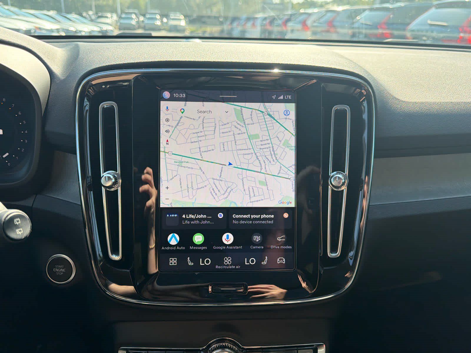 Certified 2025 Volvo XC40 B5 Plus AWD/4WD image 29