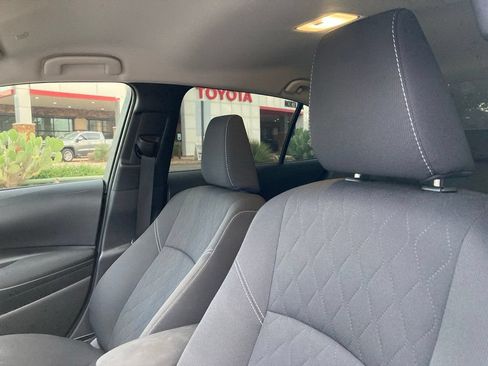 Used 2025 Toyota Corolla LE FWD image 10