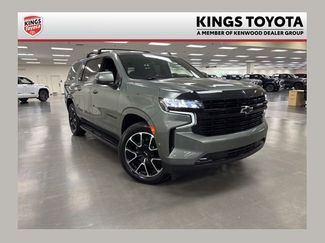 Used 2023 Chevrolet Suburban RST w/ Luxury Package AWD/4WD video 1