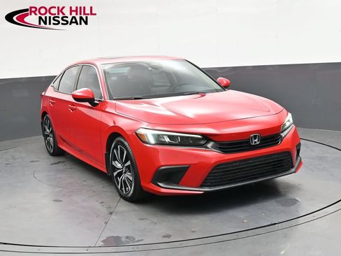 Used 2022 Honda Civic EX image 1