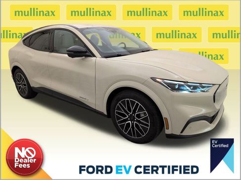 Certified 2025 Ford Mustang Mach-E Premium image 1