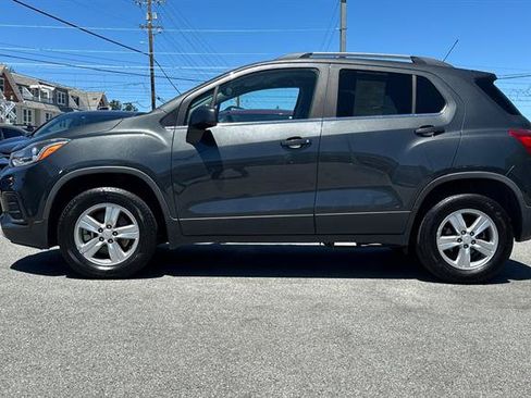 Used 2017 Chevrolet Trax LT AWD/4WD image 6