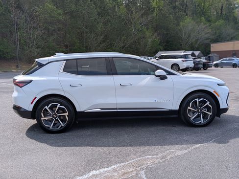 Used 2024 Chevrolet Equinox EV LT image 10