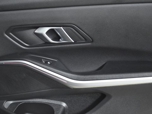 Used 2025 BMW 330i Sedan image 26