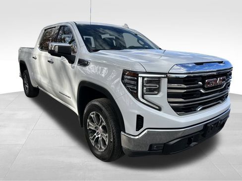 Used 2025 GMC Sierra 1500 SLT image 8