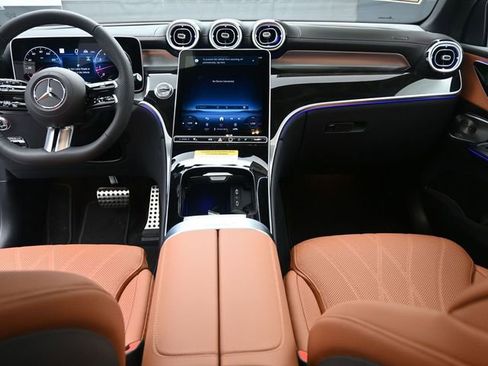 Used 2026 Mercedes-Benz GLC 300 GLC 300 image 9