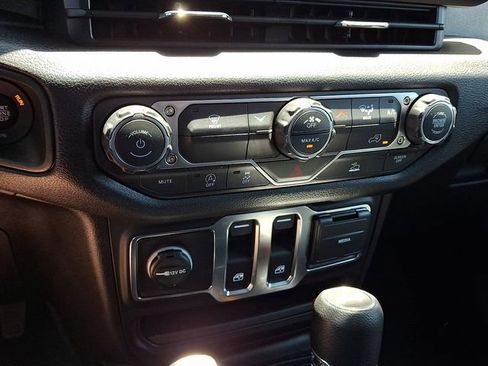 Used 2026 Jeep Wrangler Sport AWD/4WD image 14
