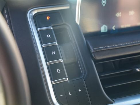 Used 2023 Chevrolet Tahoe LT image 18