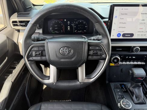 Used 2024 Toyota Tacoma TRD Off-Road w/ TRD Off Road Premium Package image 21