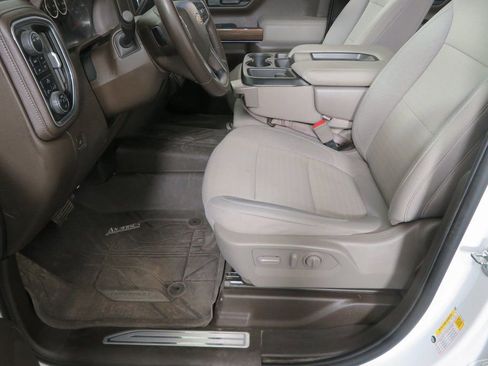 Used 2022 Chevrolet Silverado 1500 LT w/ Z71 Off-Road Package image 12