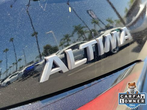 Used 2024 Nissan Altima 2.5 SL FWD image 7